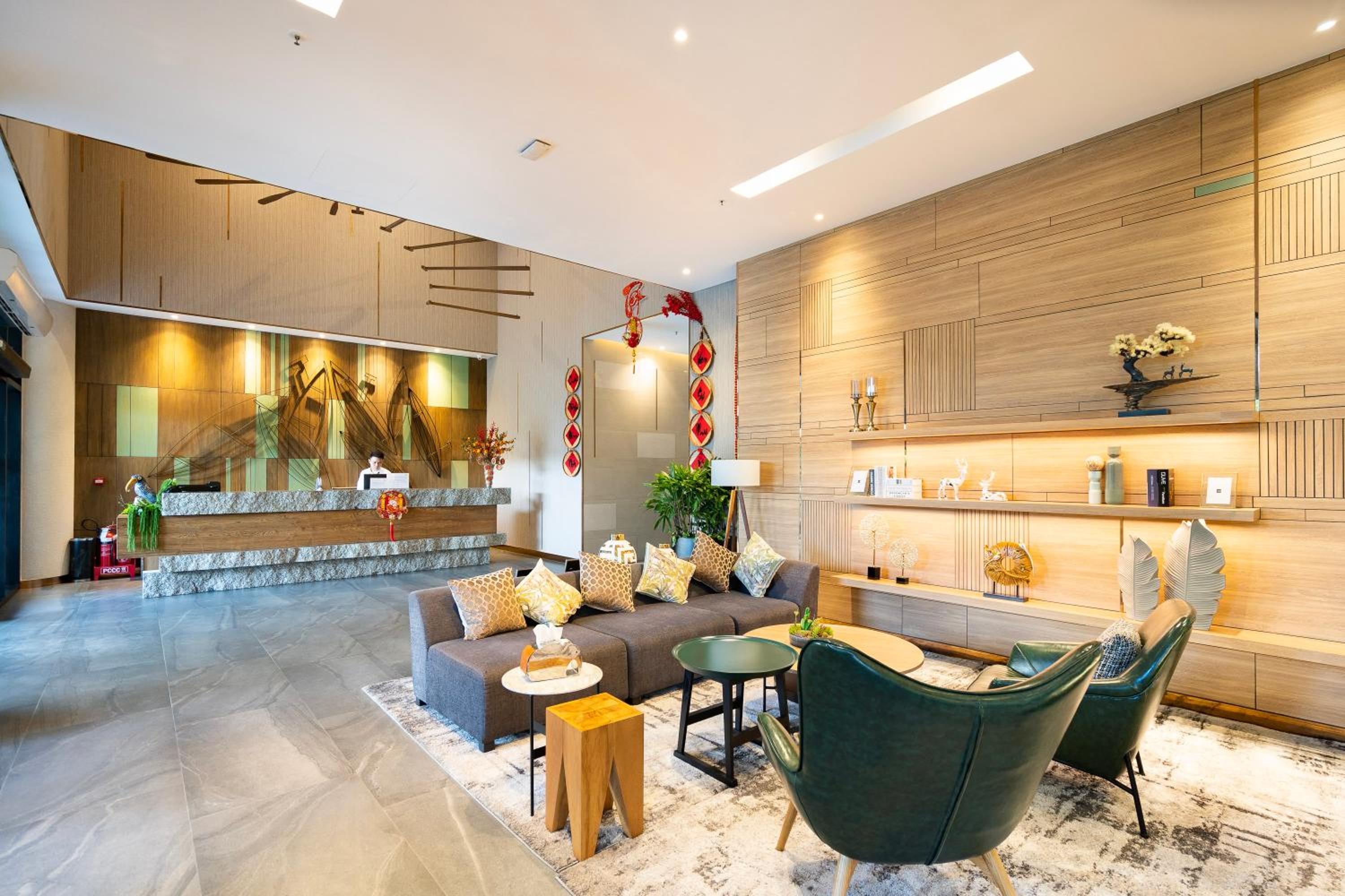 Modern District 1 2BR&3BR D1&Zenity apartment OUTDOOR Jacuzzi Pool