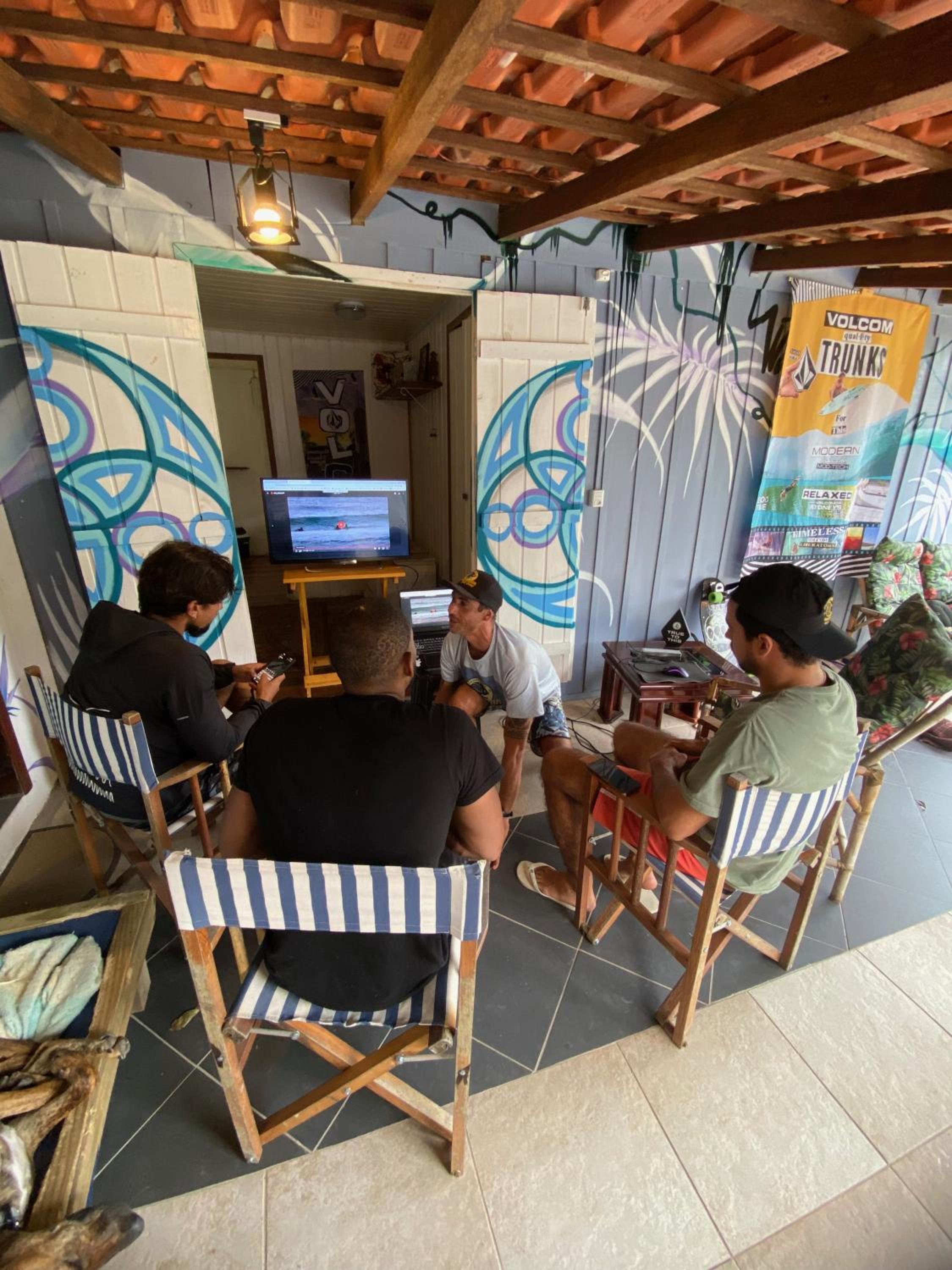 WATERMAN Surf Camp hospedagem e escola de surf em Florianópolis