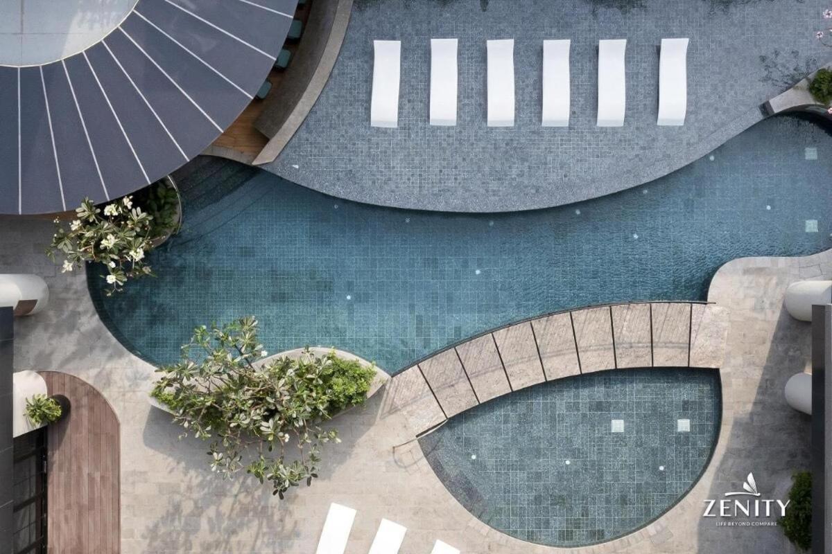 Modern District 1 2BR&3BR D1&Zenity apartment OUTDOOR Jacuzzi Pool