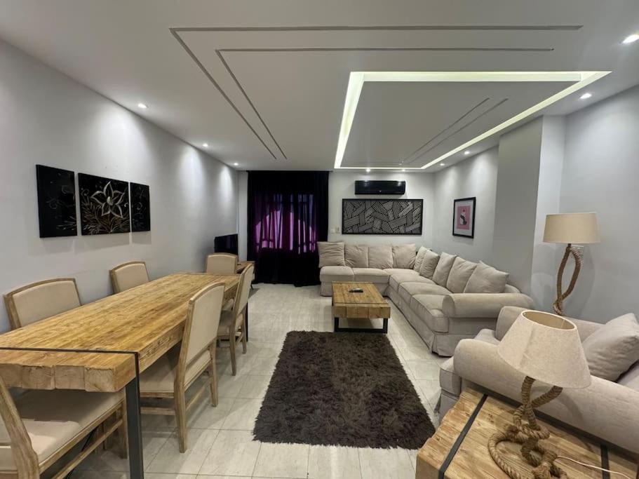 Rehab Vibes Garden View -New Cairo 2BRs