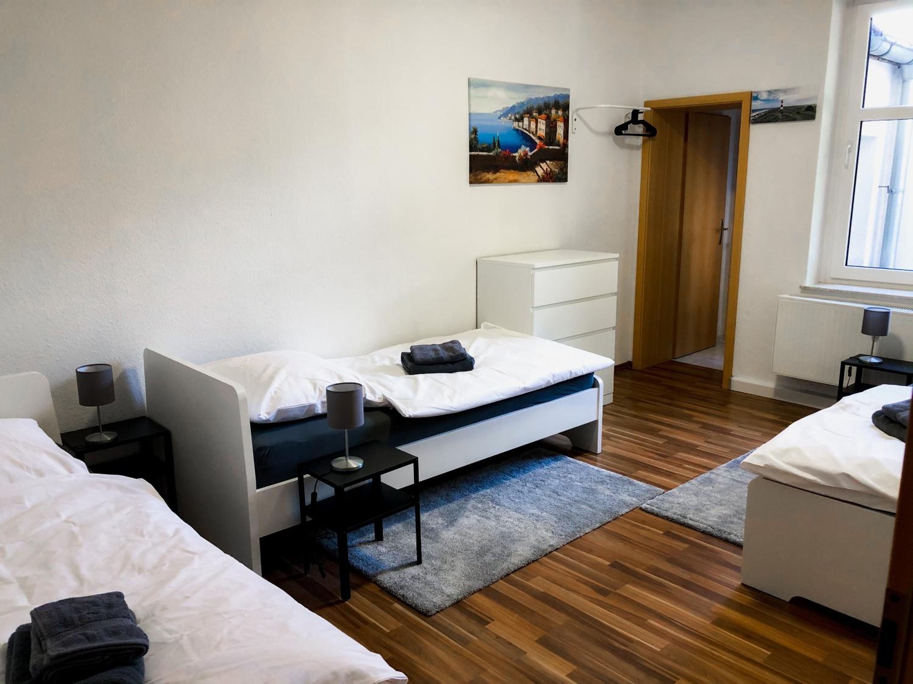Preiswerte Apartments für Monteure, WLAN, Smart-TV & kostenfreie Parkplätze