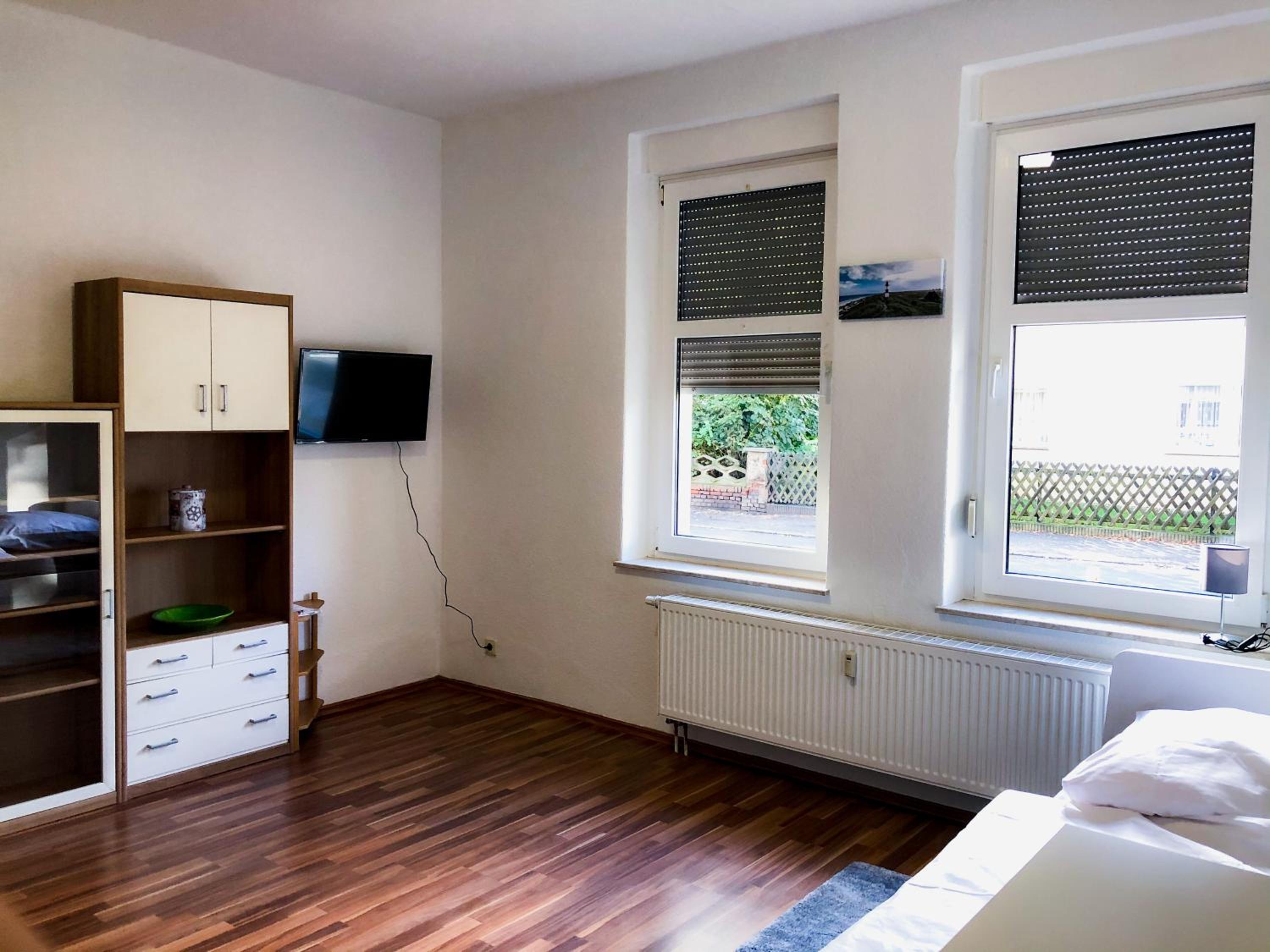 Preiswerte Apartments für Monteure, WLAN, Smart-TV & kostenfreie Parkplätze