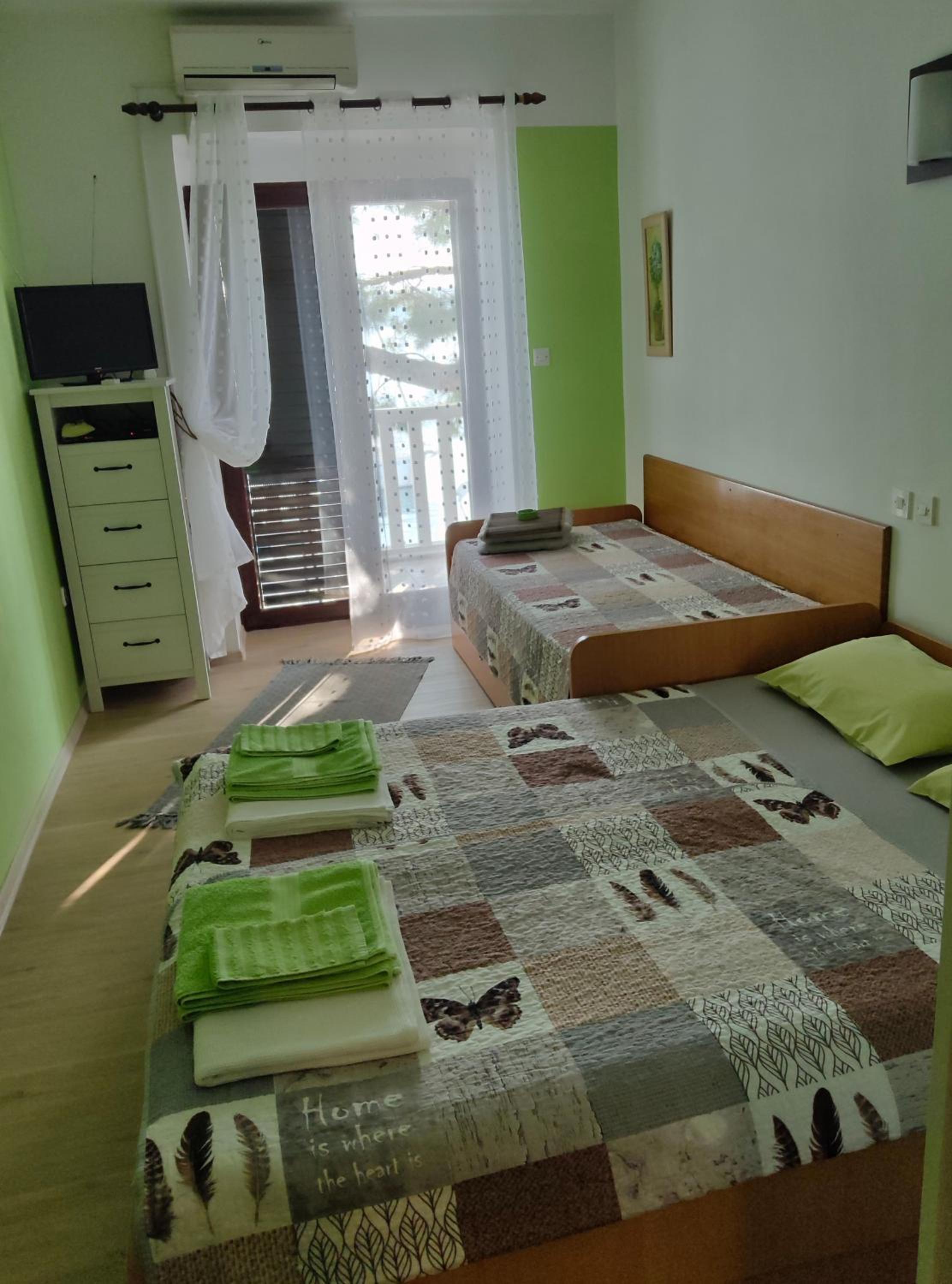 Apartmani Dea Jadranovo view 2