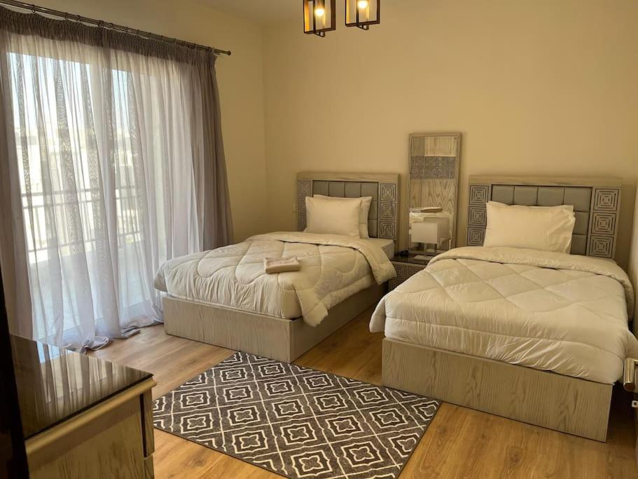 3-Bedroom CFC Walking To Mall