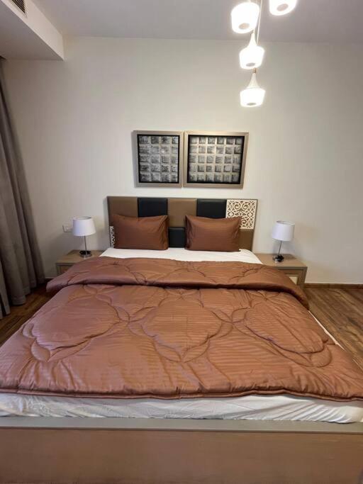 3-Bedroom CFC Walking To Mall