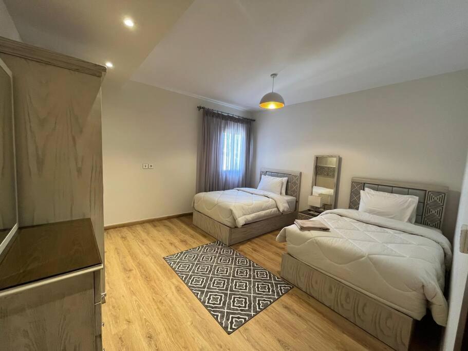 3-Bedroom CFC Walking To Mall