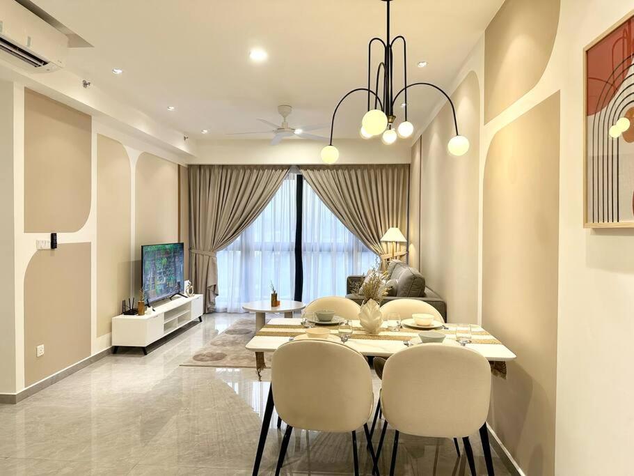 The Little Series - Bukit Bintang - 4 Pax