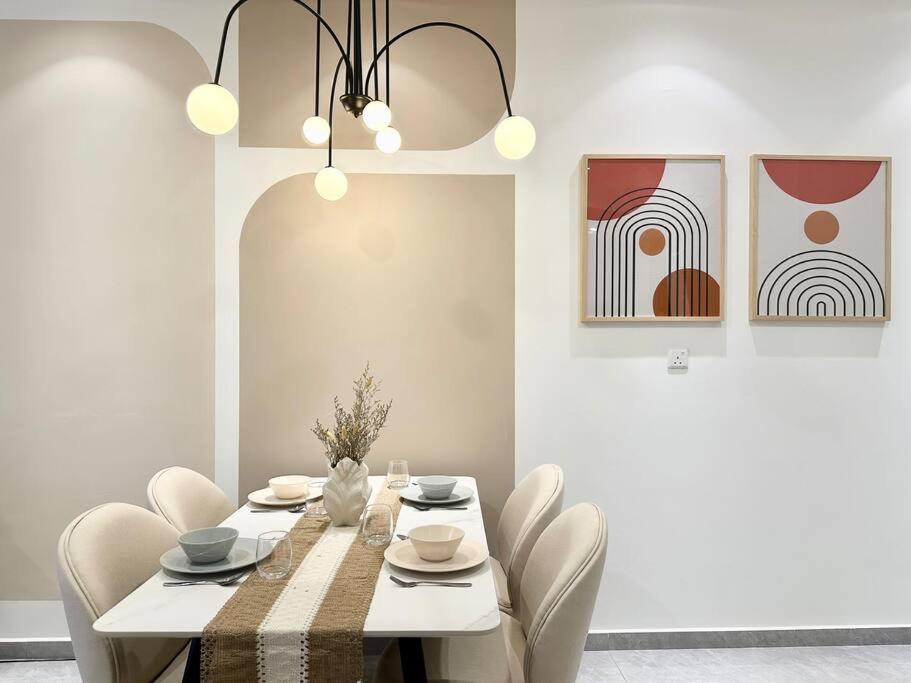 The Little Series - Bukit Bintang - 4 Pax