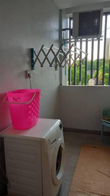 Yumi Staycation 3R2B, Doncaster Residence photo 2