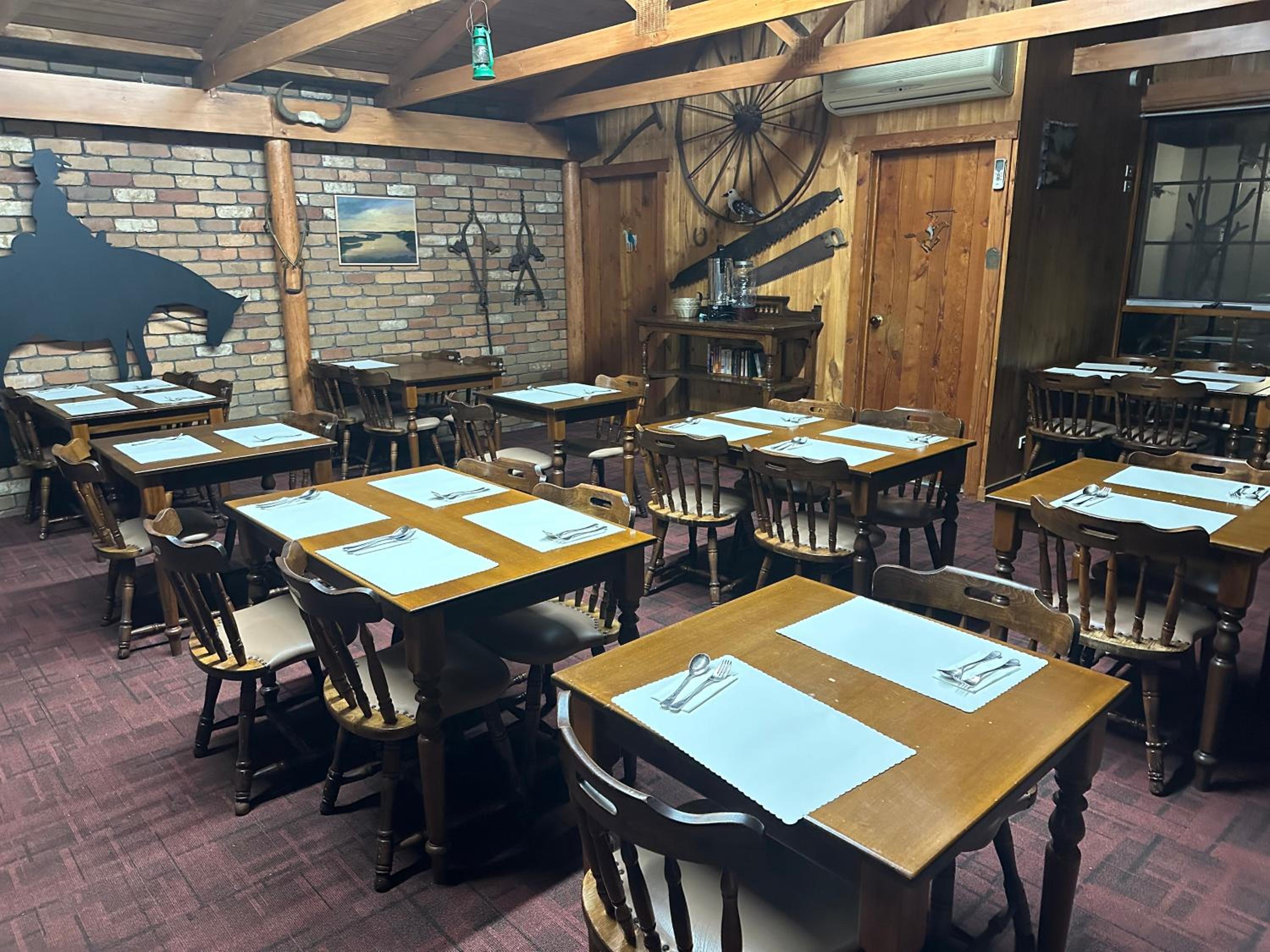 Banjo Paterson Motor Inn