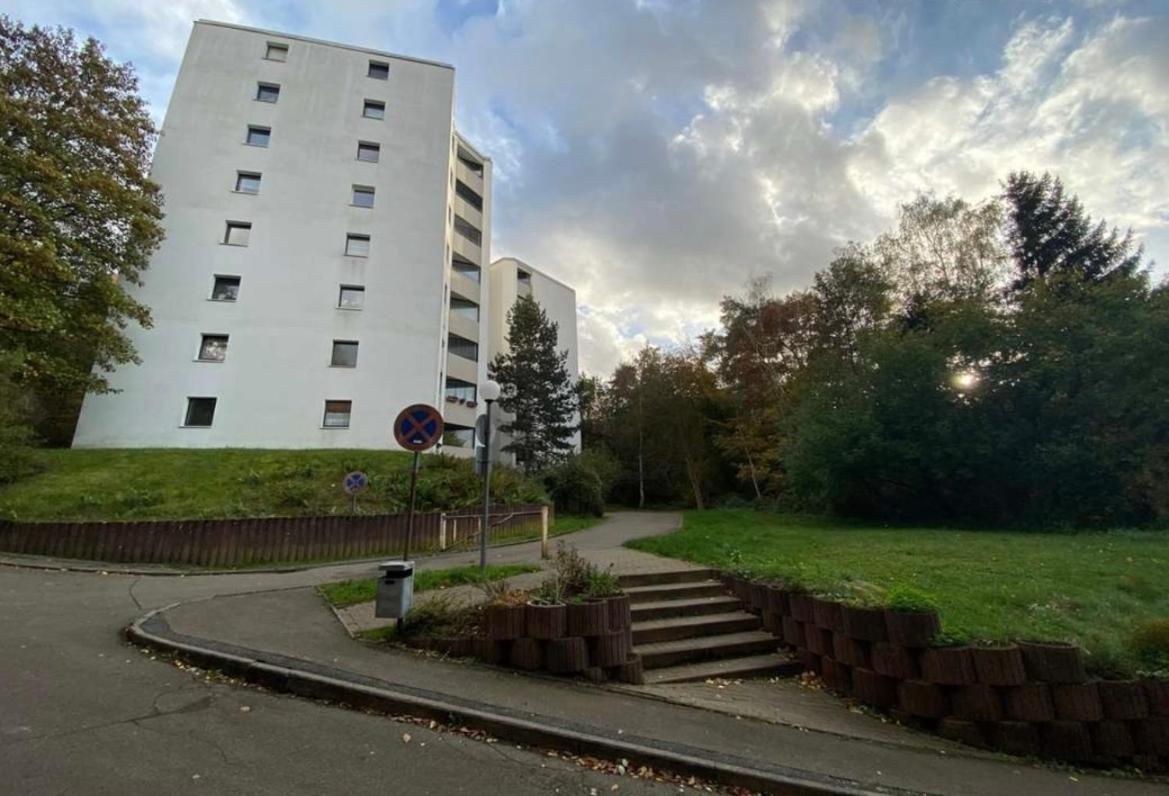 Chices Service Apartment nahe Homburger Uni Klinik und Technologiepark mit Loggia und kostenlosem Parkplatz
