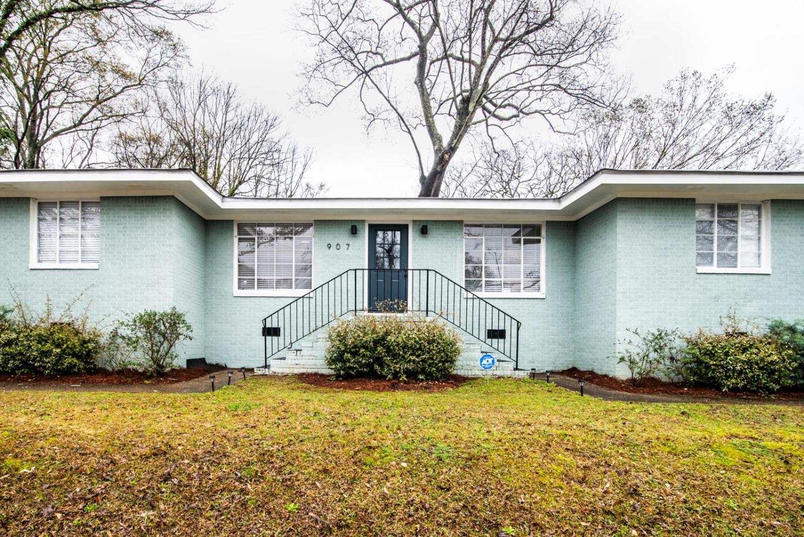 Spacious Duplex in Vibrant West End Atlanta view 3