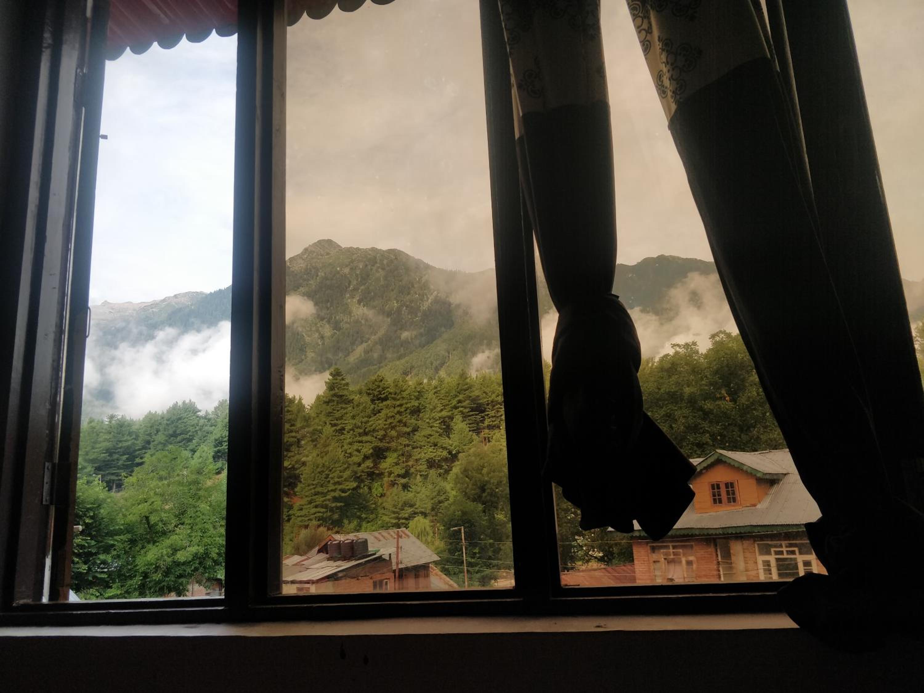 Hotel K2 Alpine view 3