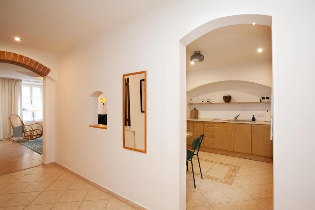 Emerald Apartment