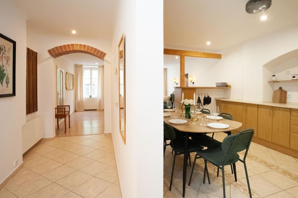Emerald Apartment