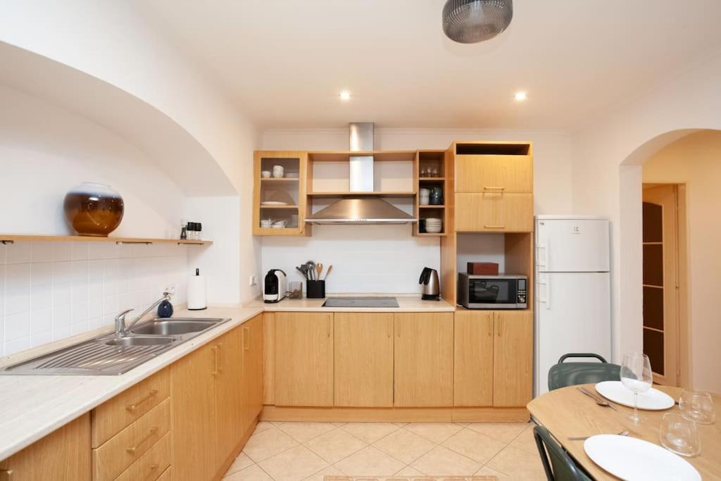 Emerald Apartment