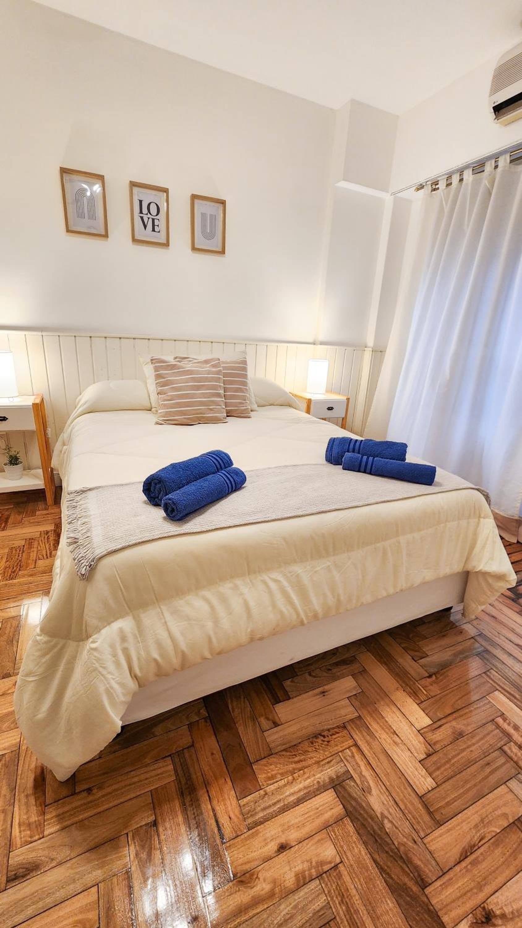 Apartamento Excepcional Ubicación sobre avenida 9 de Julio cerca del Obelisco