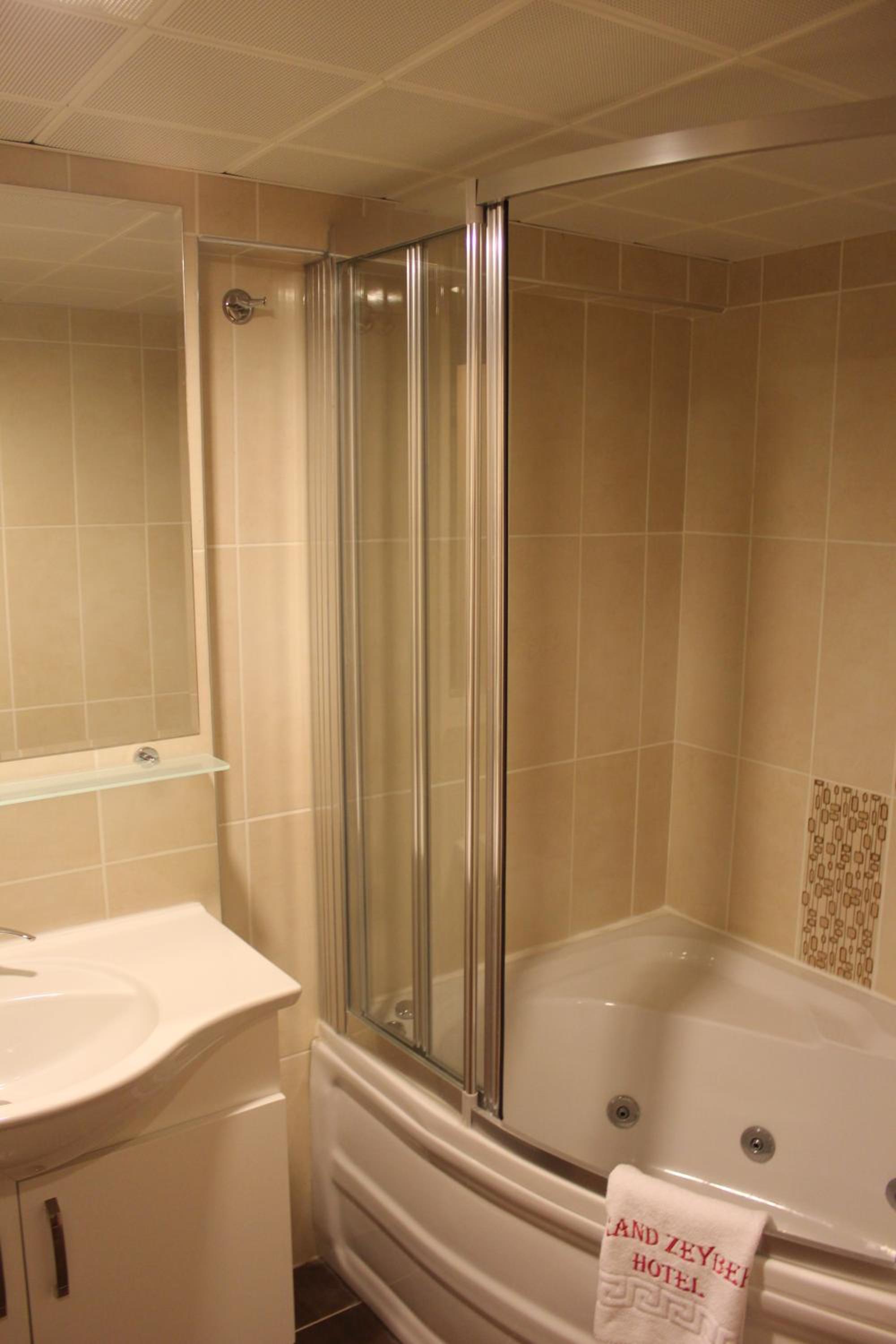 Grand Zeybek Hotel - Image 15