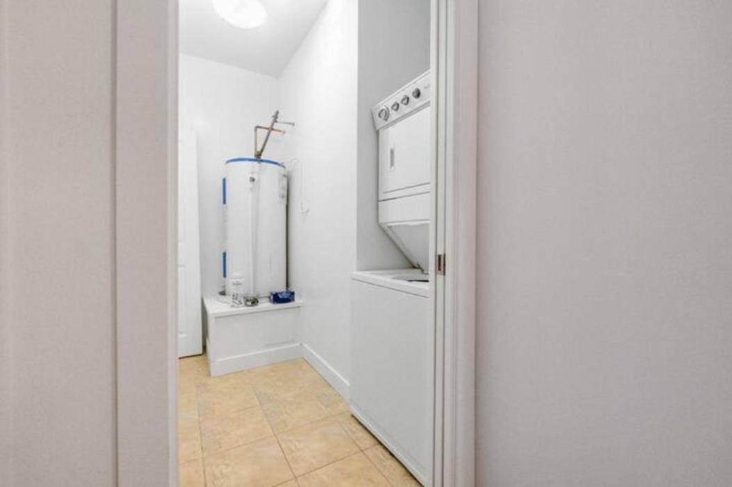 Private Apartment with 2 queen beds, living area and 2 washrooms including laundary