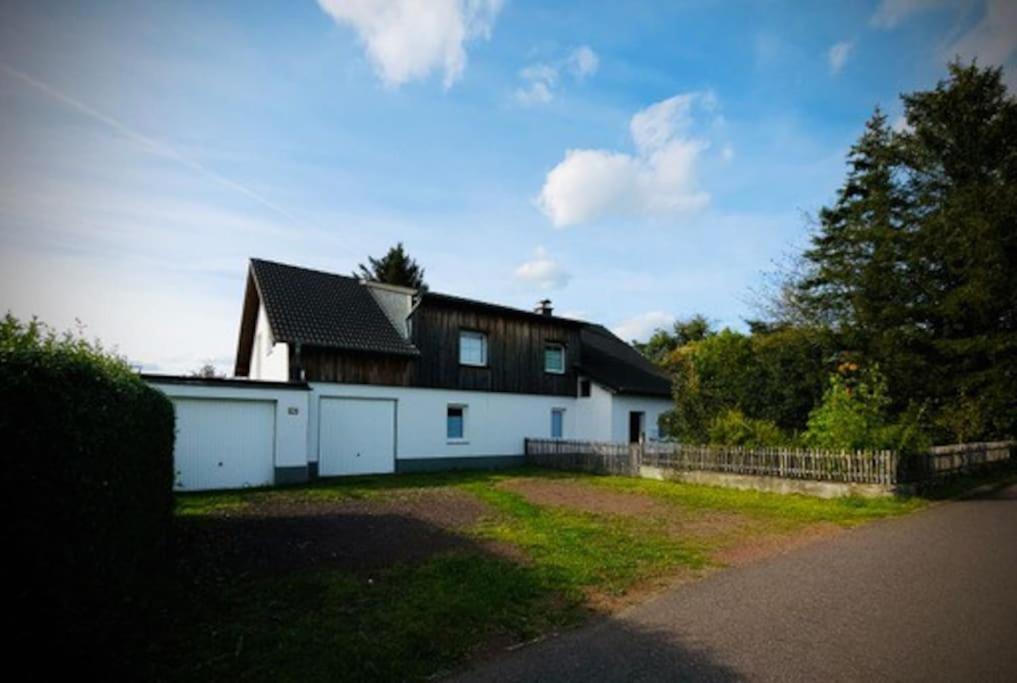 Ruhiges Lay-Haus in der Vulkaneifel, bis zu 7 Personen mit Terrasse, Garten und Kamin view 4
