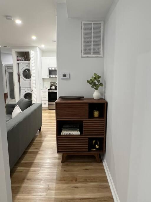 2BR Columbia Heights APT Walk 2 Metro & Shops, photo 28
