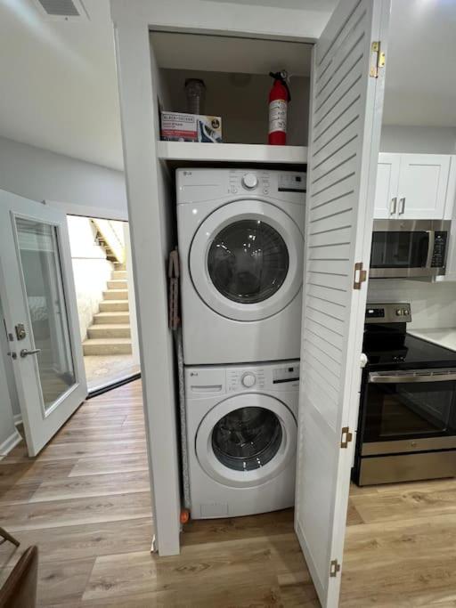 2BR Columbia Heights APT Walk 2 Metro & Shops, photo 9