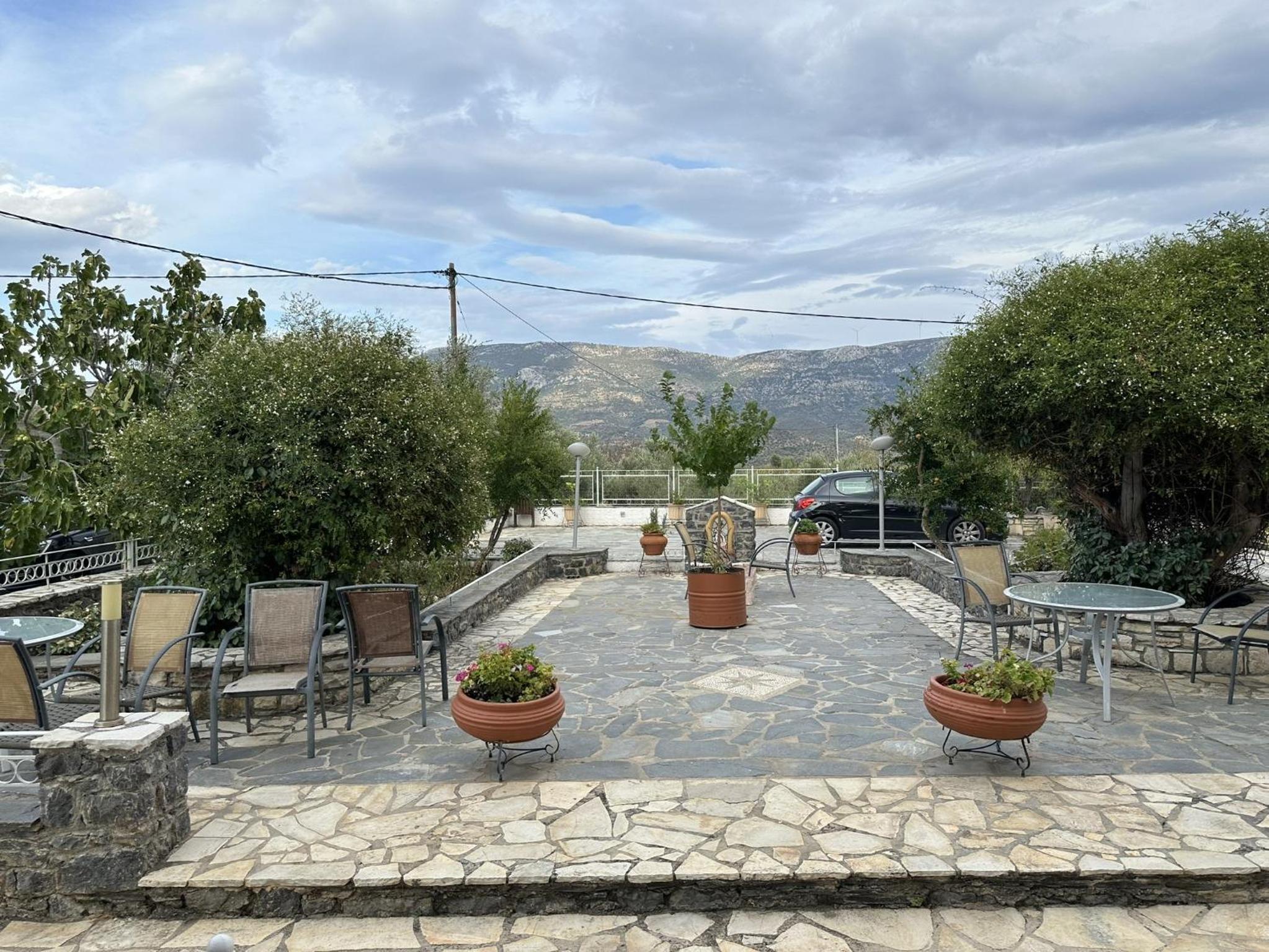 Antonia's Apartments