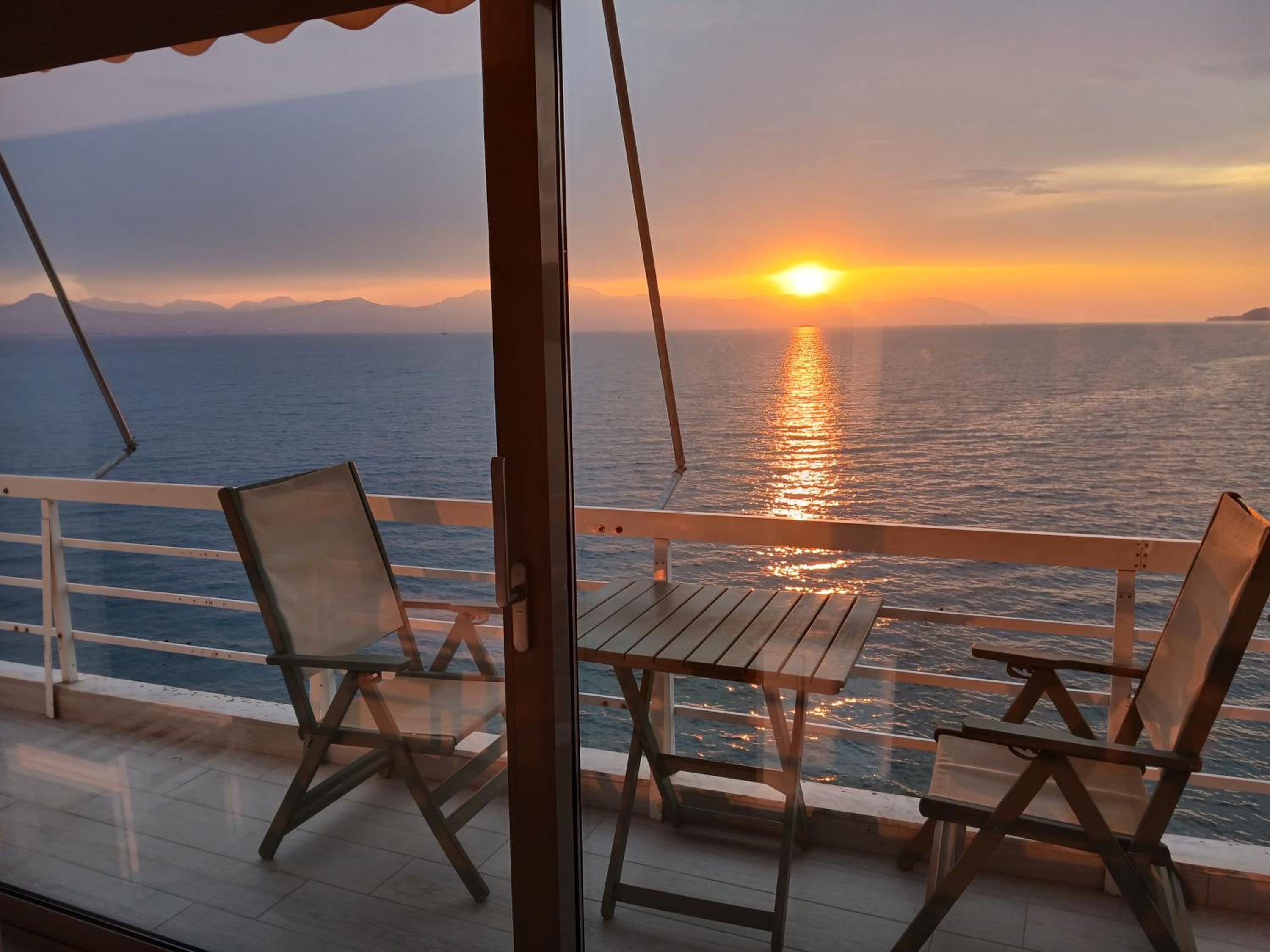 Loutraki Vacations - Blue Bliss - Property Image 1