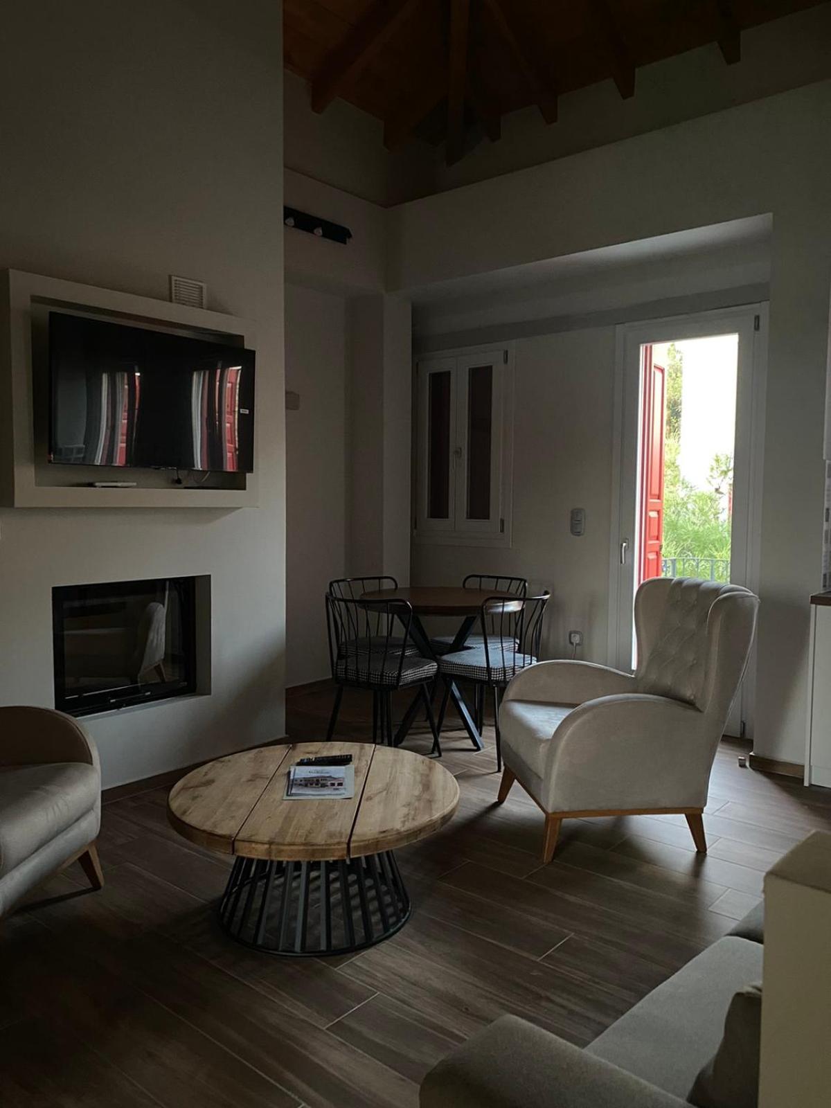 Rodonas-Apartments