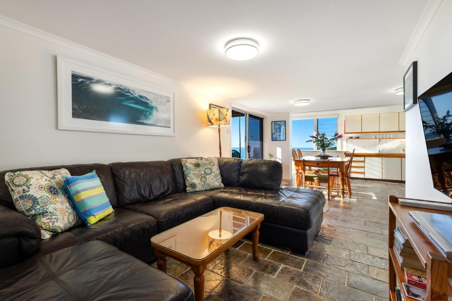 Spindrift Lowerdeck BEACH FRONT location! Wifi+++