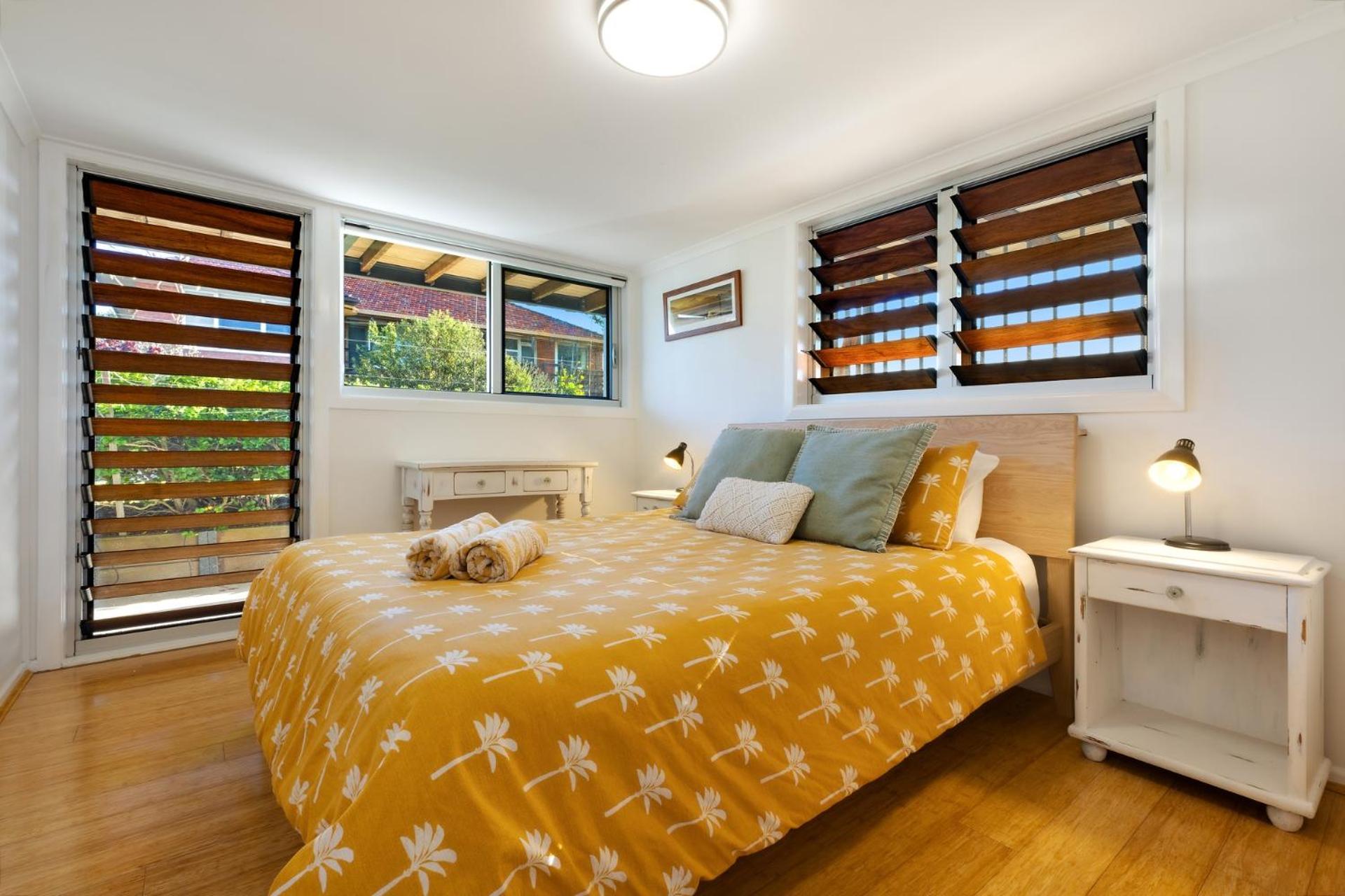 Spindrift Lowerdeck BEACH FRONT location! Wifi+++