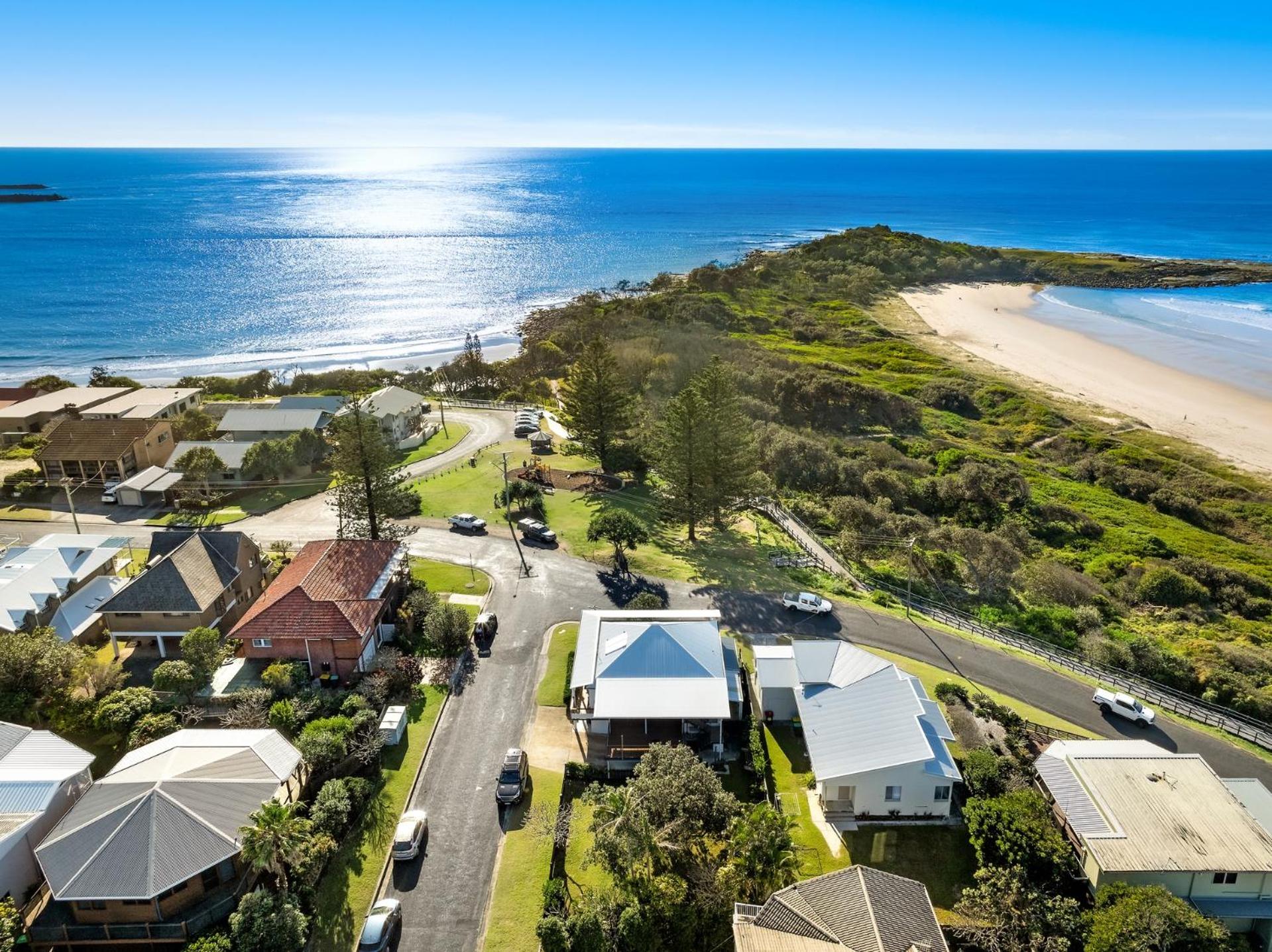 Spindrift Lowerdeck BEACH FRONT location! Wifi+++