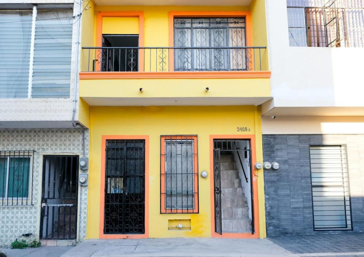 Remodeled Cozy Central 3 blocks from the Malecon view 5
