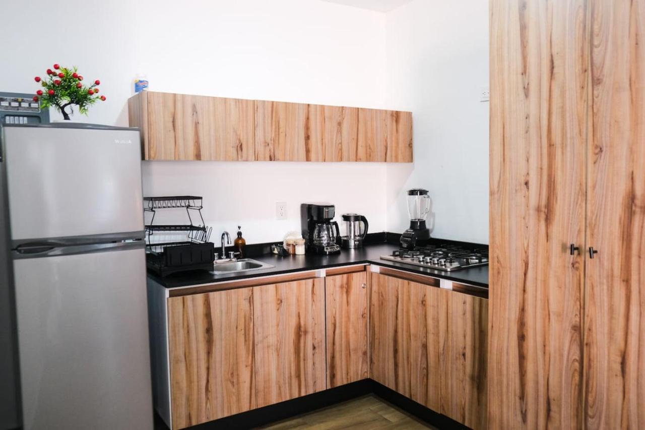 Quiet-Central 2BR1BA Relaxed Atmosphere