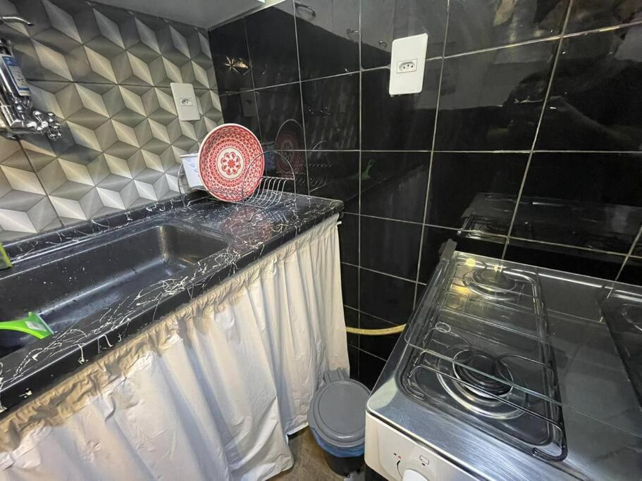 Confortável Tiny house1, em Nova Iguaçu, ar, wi-fi, 400m da UNIG
