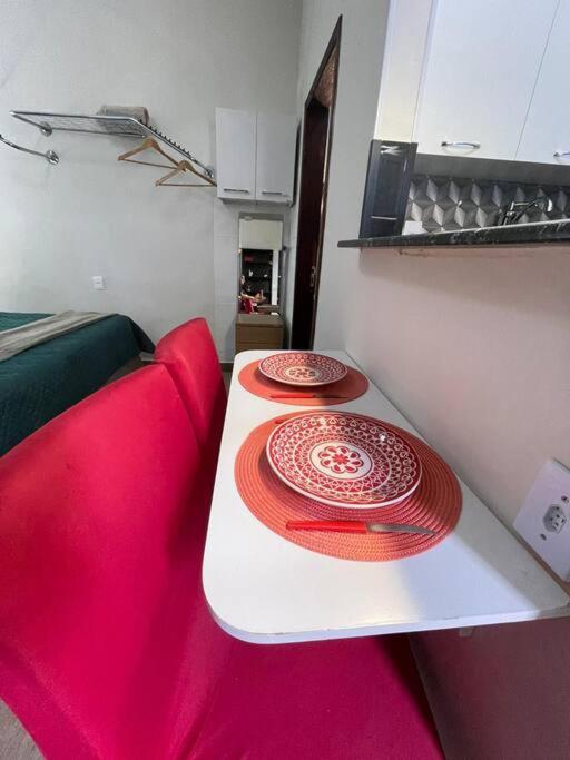 Confortável Tiny house1, em Nova Iguaçu, ar, wi-fi, 400m da UNIG