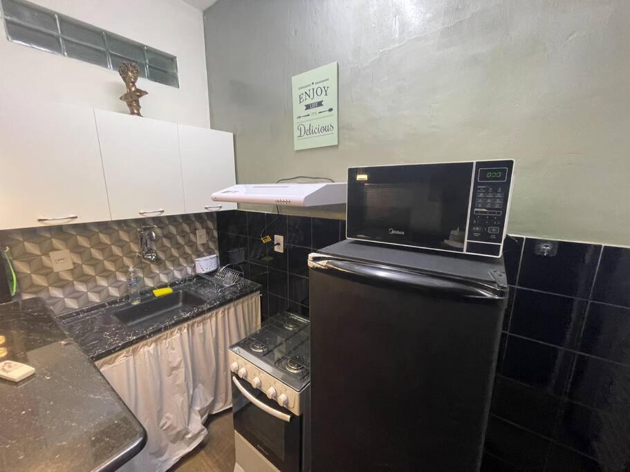 Confortável Tiny house1, em Nova Iguaçu, ar, wi-fi, 400m da UNIG