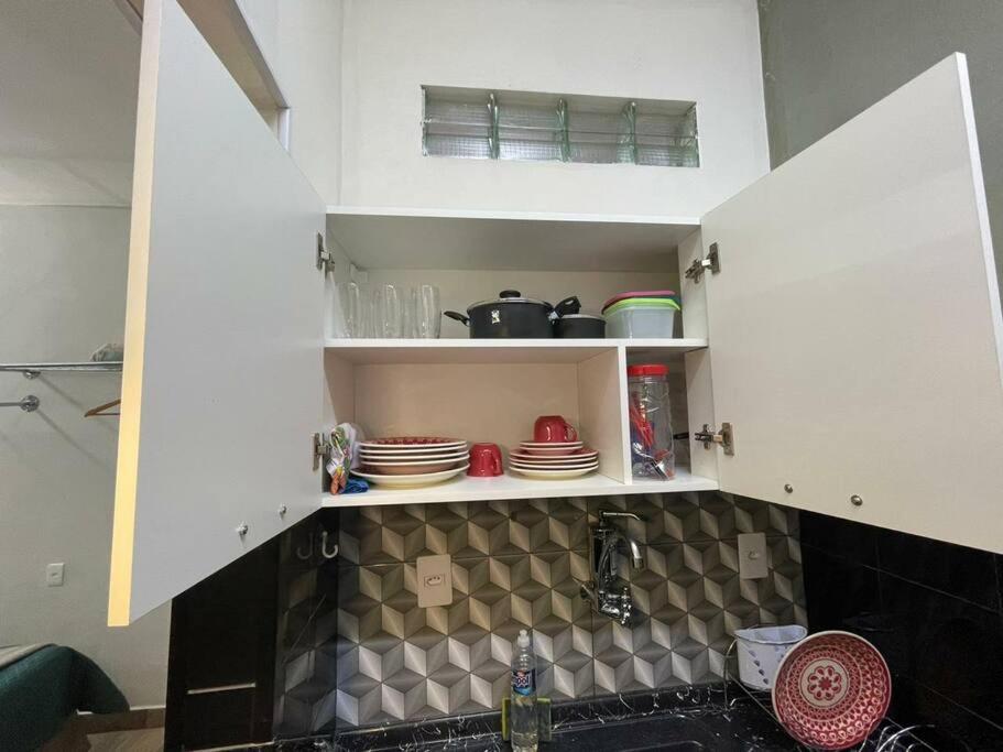 Confortável Tiny house1, em Nova Iguaçu, ar, wi-fi, 400m da UNIG