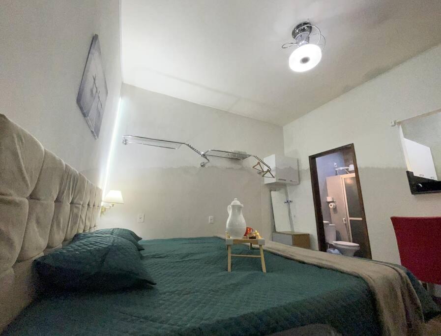 Confortável Tiny house1, em Nova Iguaçu, ar, wi-fi, 400m da UNIG