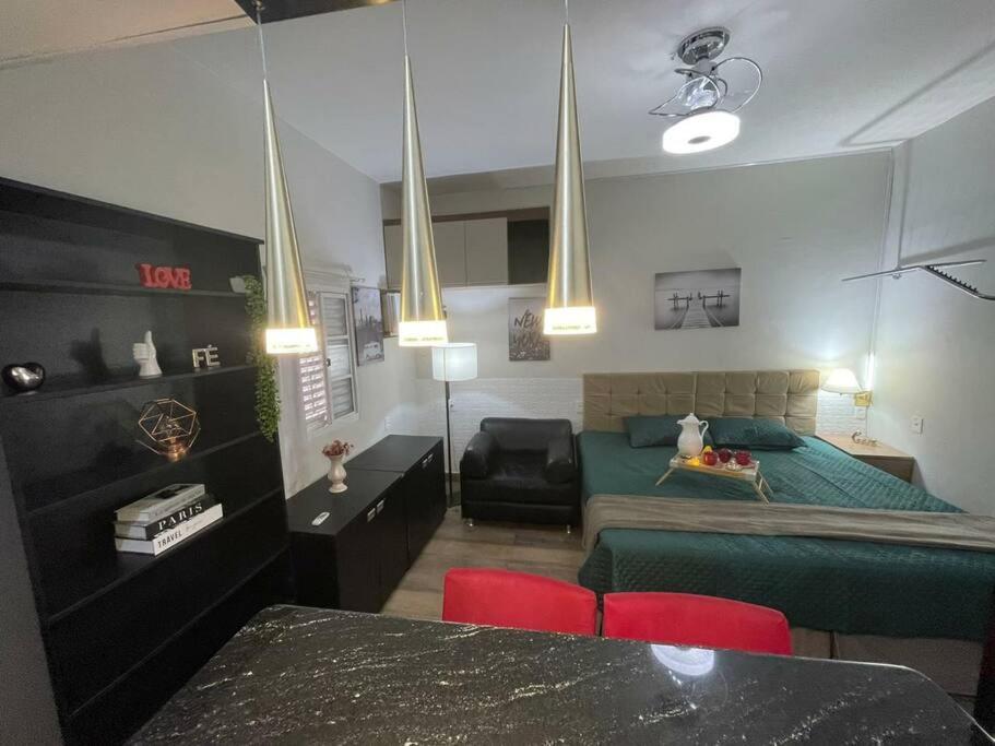 Confortável Tiny house1, em Nova Iguaçu, ar, wi-fi, 400m da UNIG