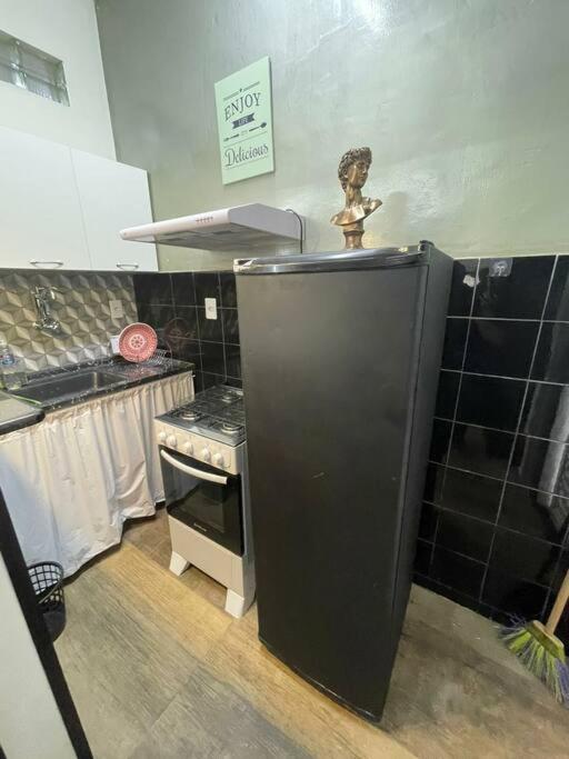 Confortável Tiny house1, em Nova Iguaçu, ar, wi-fi, 400m da UNIG