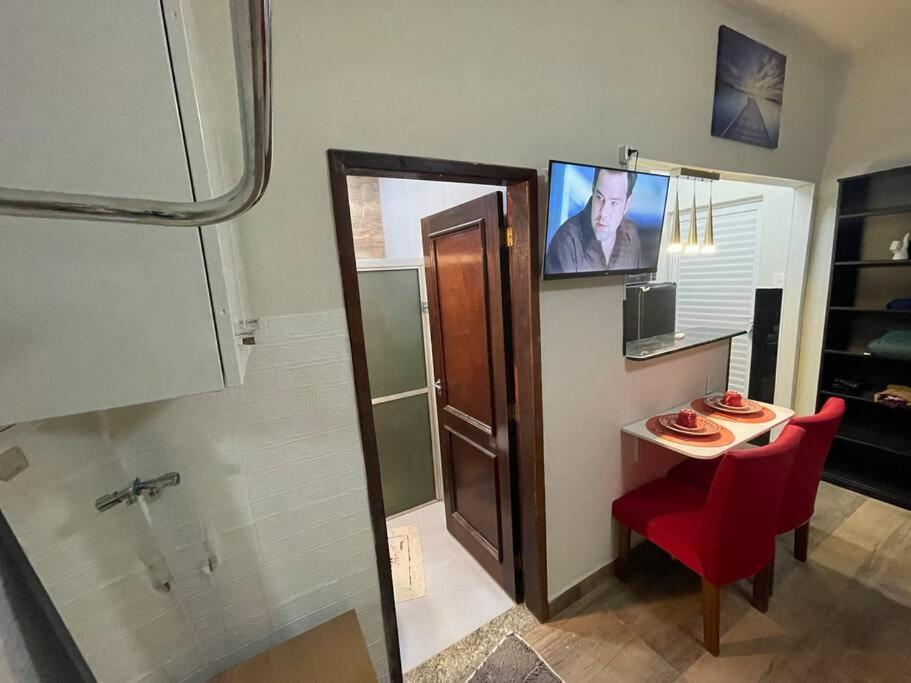 Confortável Tiny house1, em Nova Iguaçu, ar, wi-fi, 400m da UNIG
