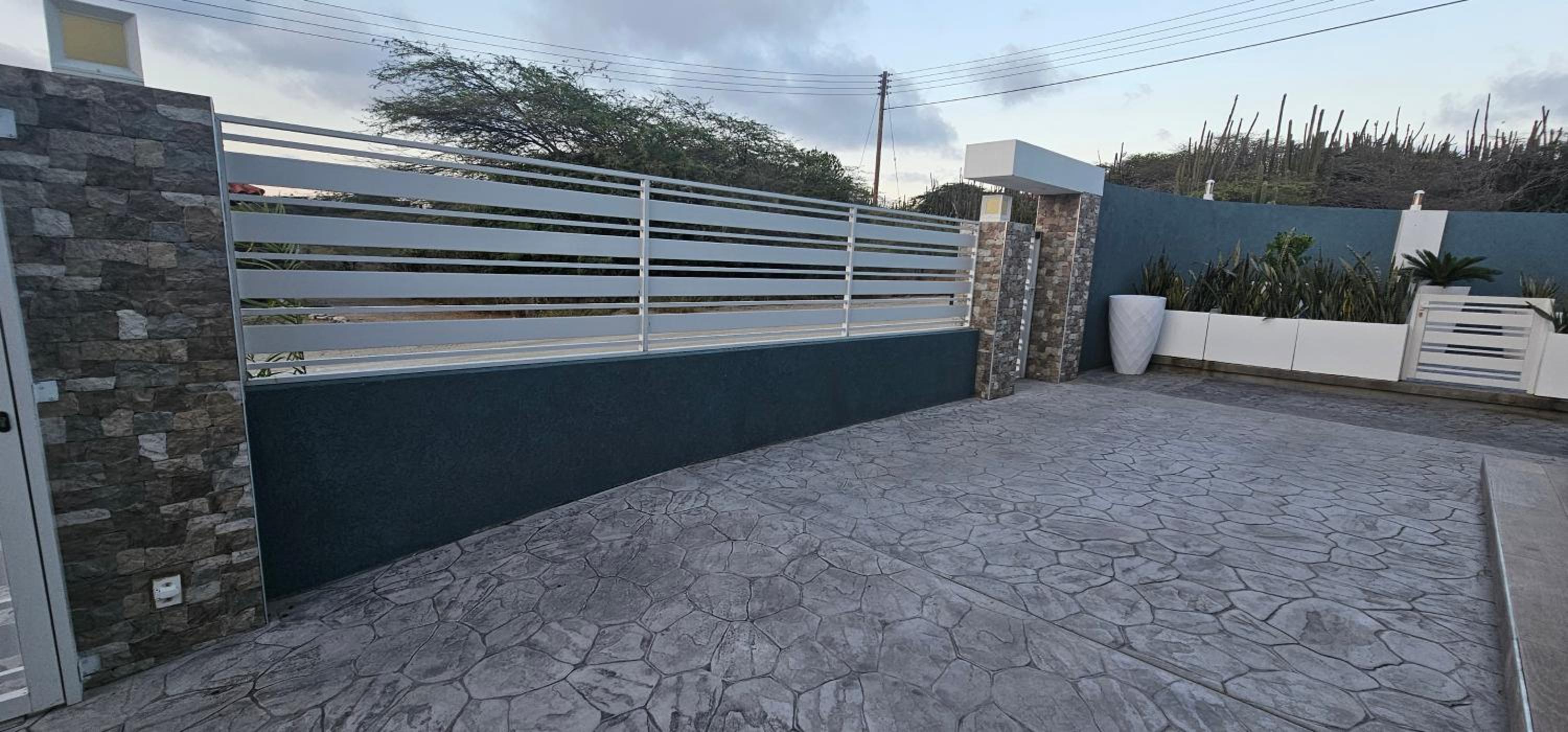 Your private paradise close by the beach!