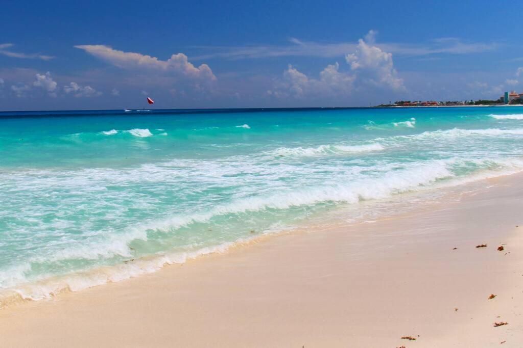 Cancun Studio - Steps to Beach and Water Fun