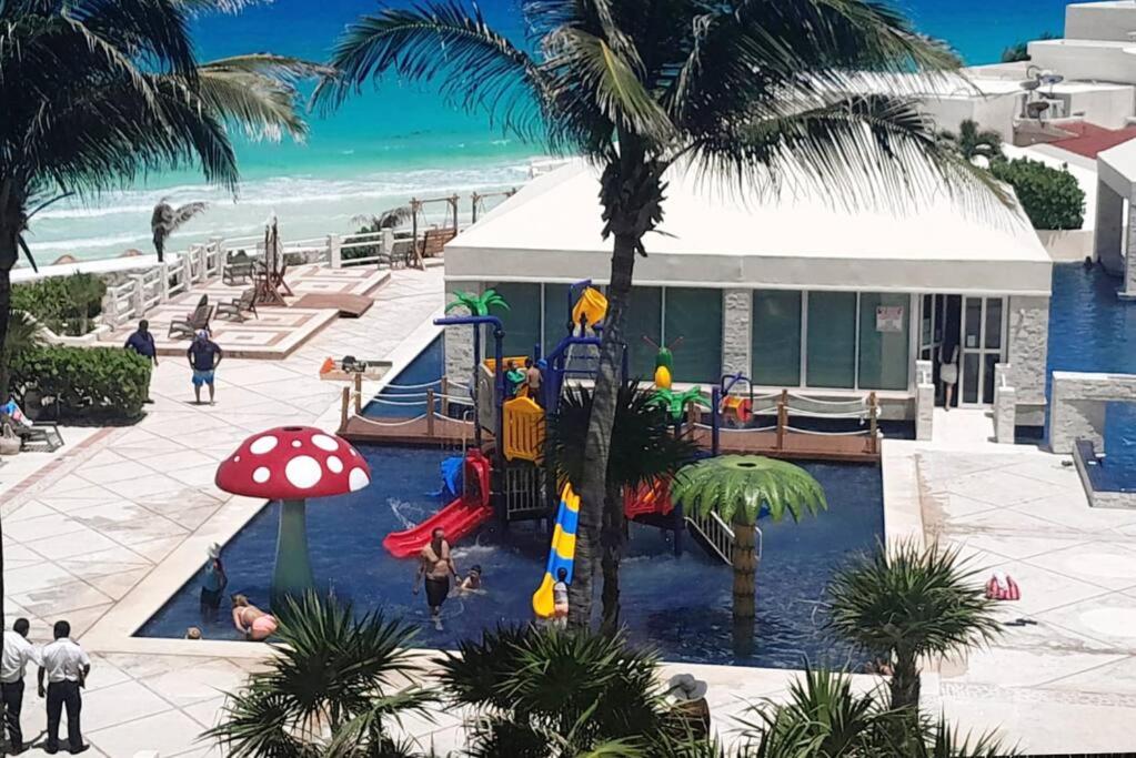 Cancun Studio - Steps to Beach and Water Fun