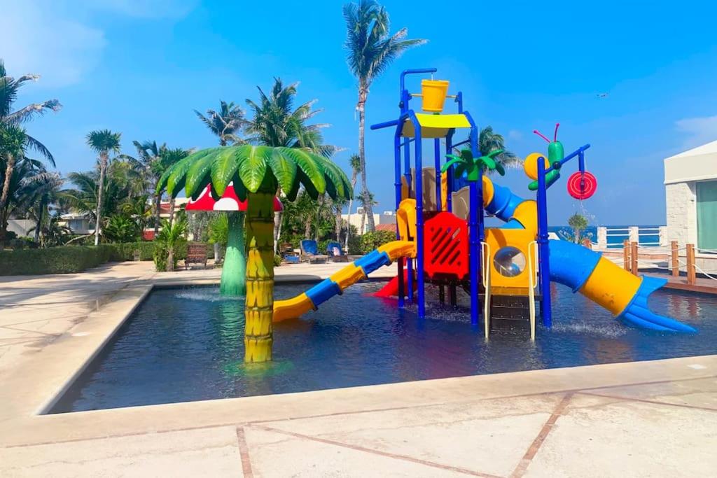 Cancun Studio - Steps to Beach and Water Fun