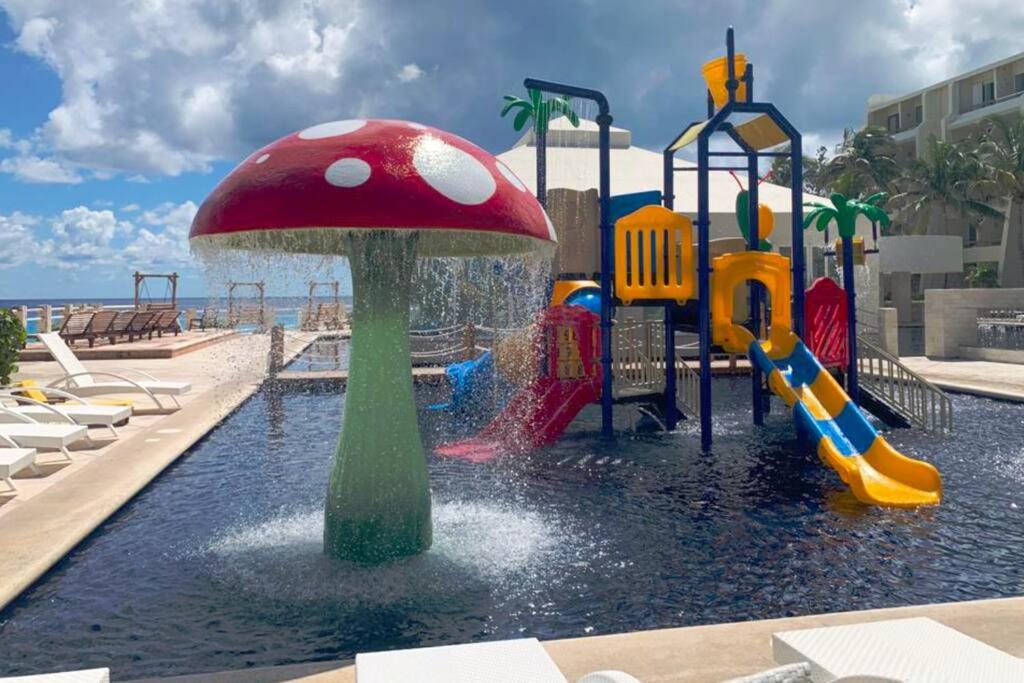 Cancun Studio - Steps to Beach and Water Fun