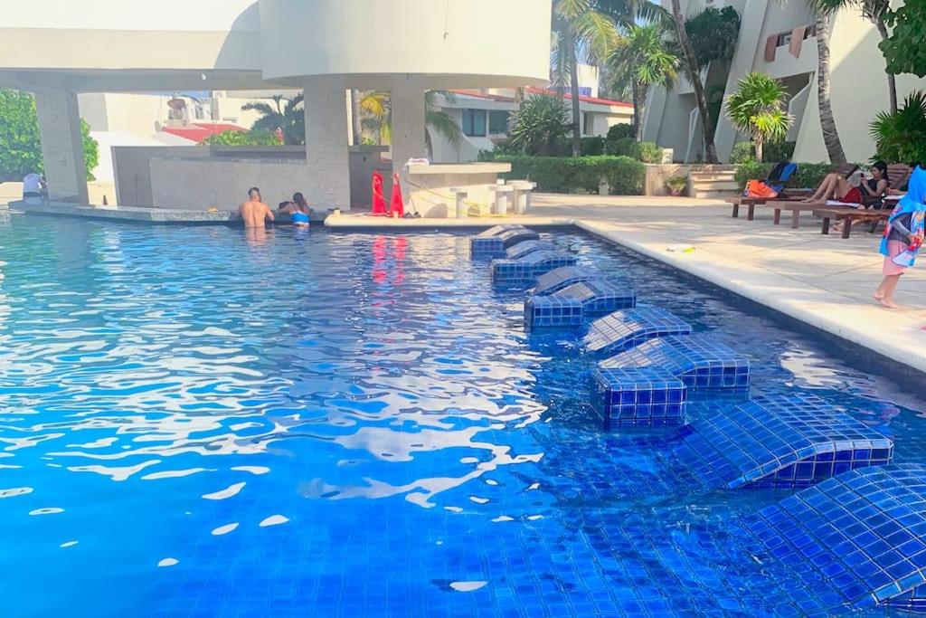 Cancun Studio - Steps to Beach and Water Fun