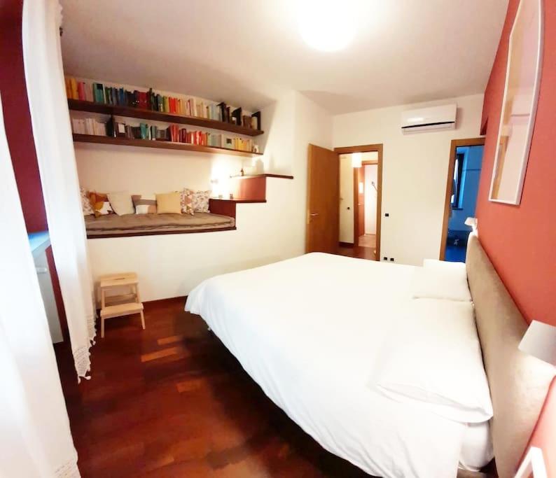 House Nubia, townhouse with private parking lot included