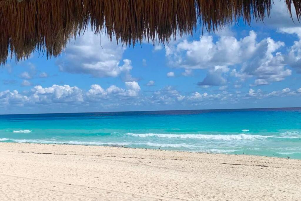 Cancun Studio - Steps to Beach and Water Fun